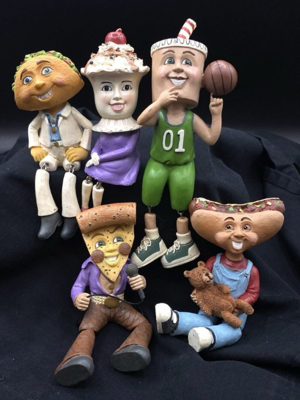 5 Anthropomorphic Resin Shelf Sitters WMG 2006 Pizza Cupcake Taco Hot Dog Sundae